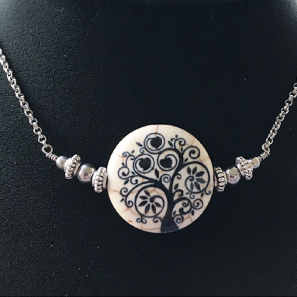 Tree of life white coin design choker necklace - Picture 3 of 8